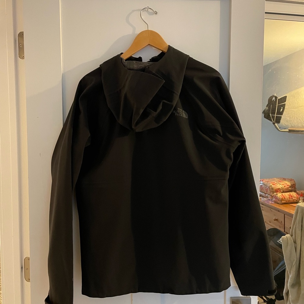 The North Face GoreTex rain jacket - Picture 2 of 7